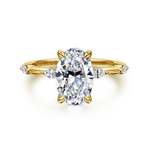 14K Yellow Gold (0.16Carat TW) Marquise, (3.91Carat TW) Oval "CZ"
